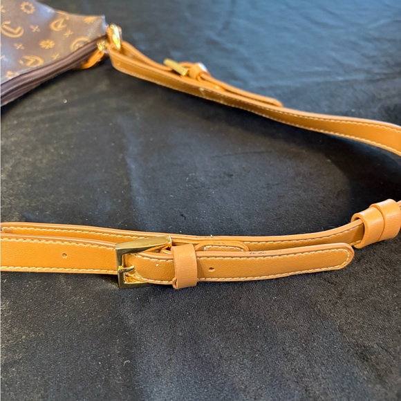 CL Carryland Brown/Tan Faux Leather Monogram Shoulder Bag - Picture 11 of 11